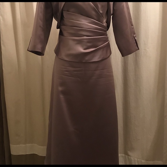 (Final $) 3 Piece Cocktail / Mother of Bride - Picture 3 of 8